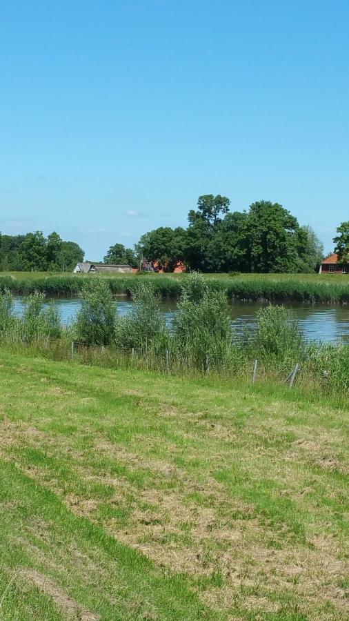Am Kanal Neuhaus an der Oste Екстер'єр фото