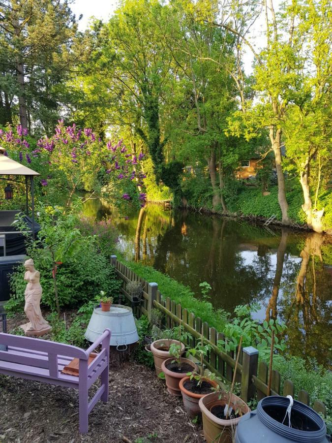 Am Kanal Neuhaus an der Oste Екстер'єр фото